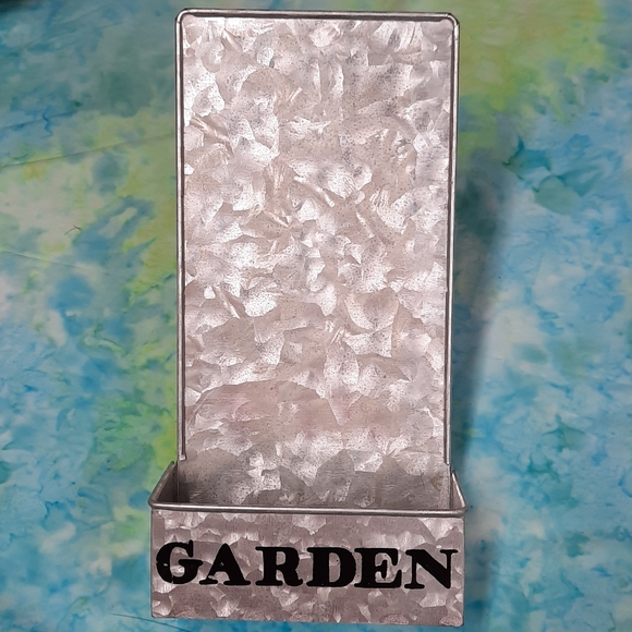 Jo-Ann's Garden wall hanging - Picture 1 of 4